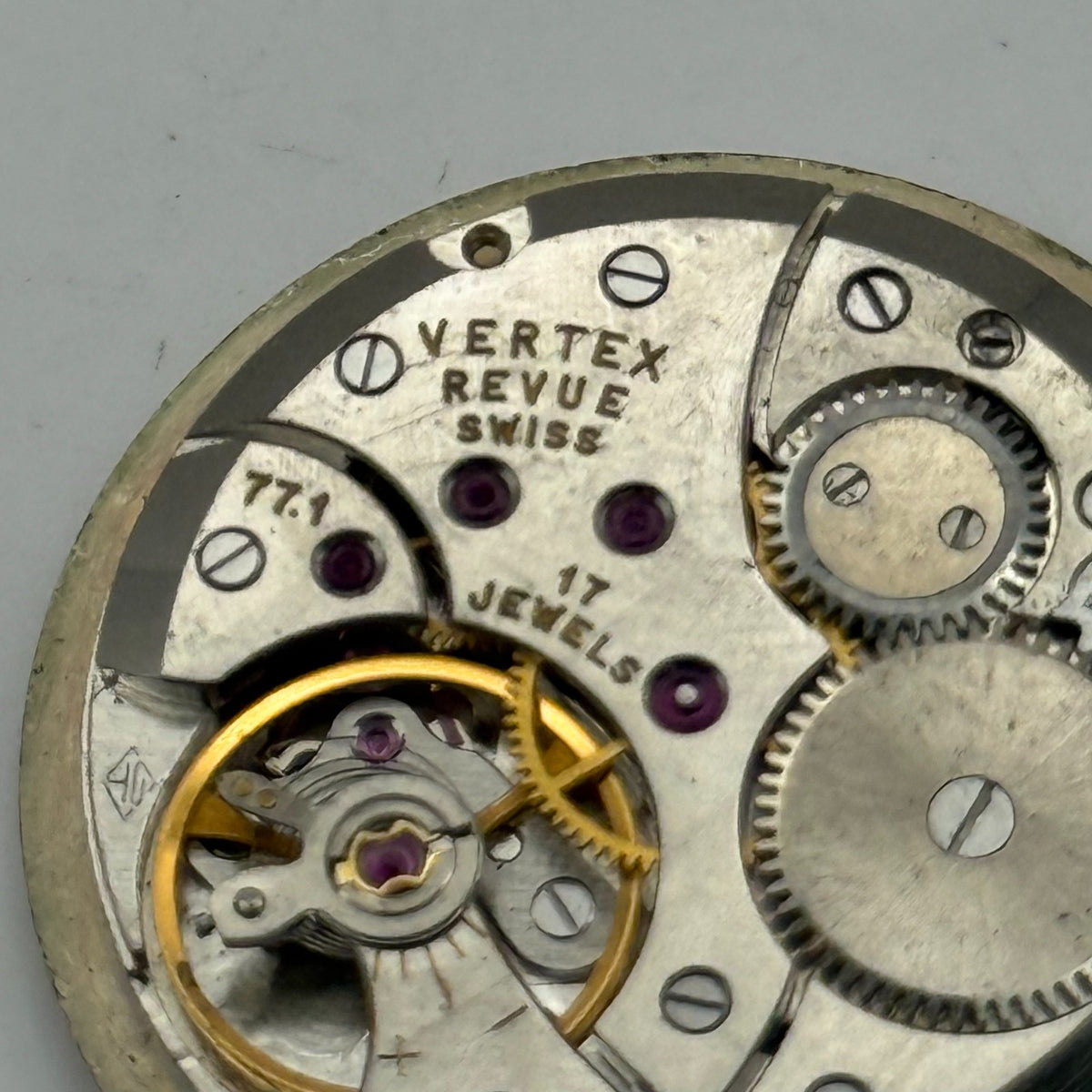 Vertex Revue 77.1 Watch Movement - 17 Jewels - For Parts / Repair - 29mm