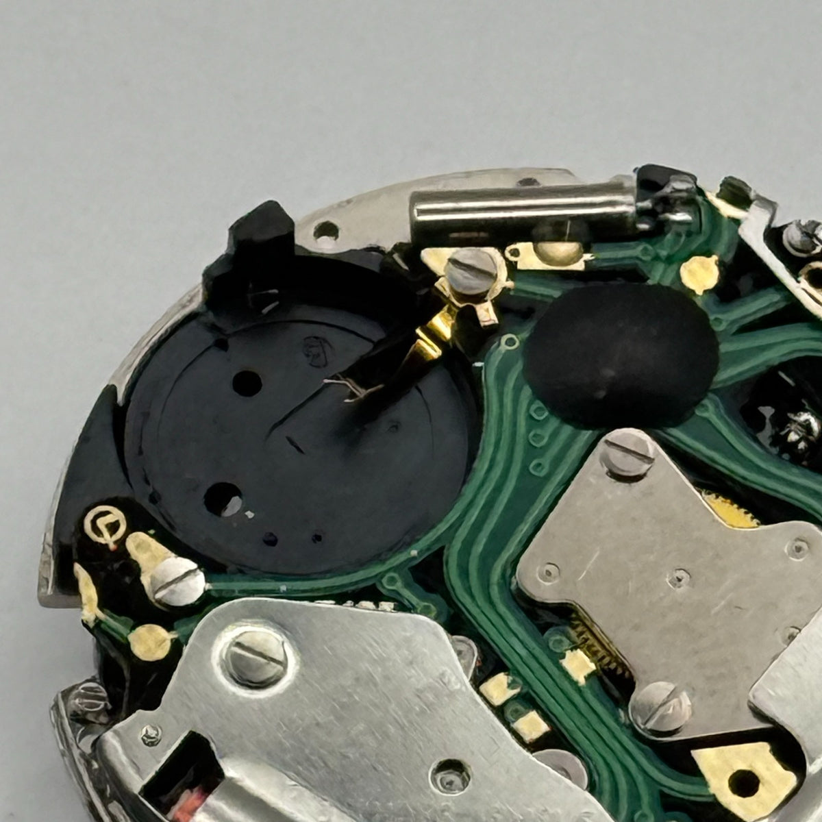 ISA 8172 Watch Movement Quartz Date 3 Jewels Swiss Vintage Parts Repair 26.1mm