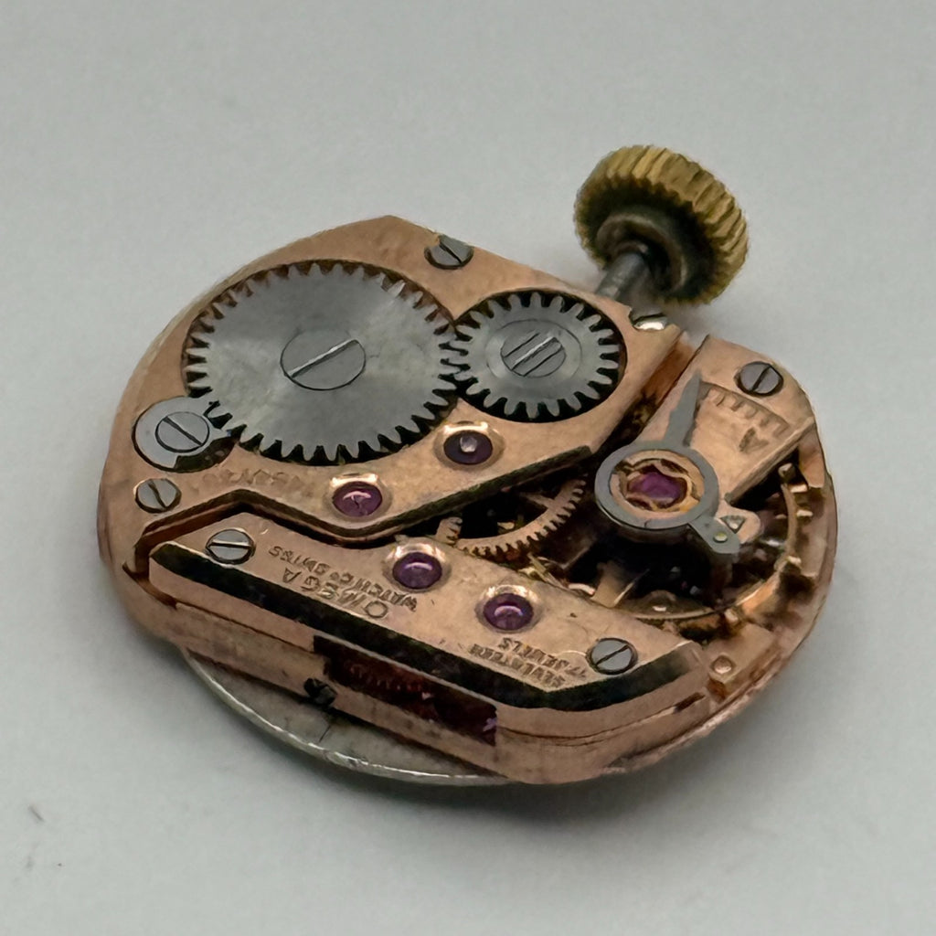 Omega 244 Watch Movement - Ladies 17 Jewels - For Parts / Repair - 17.9mm
