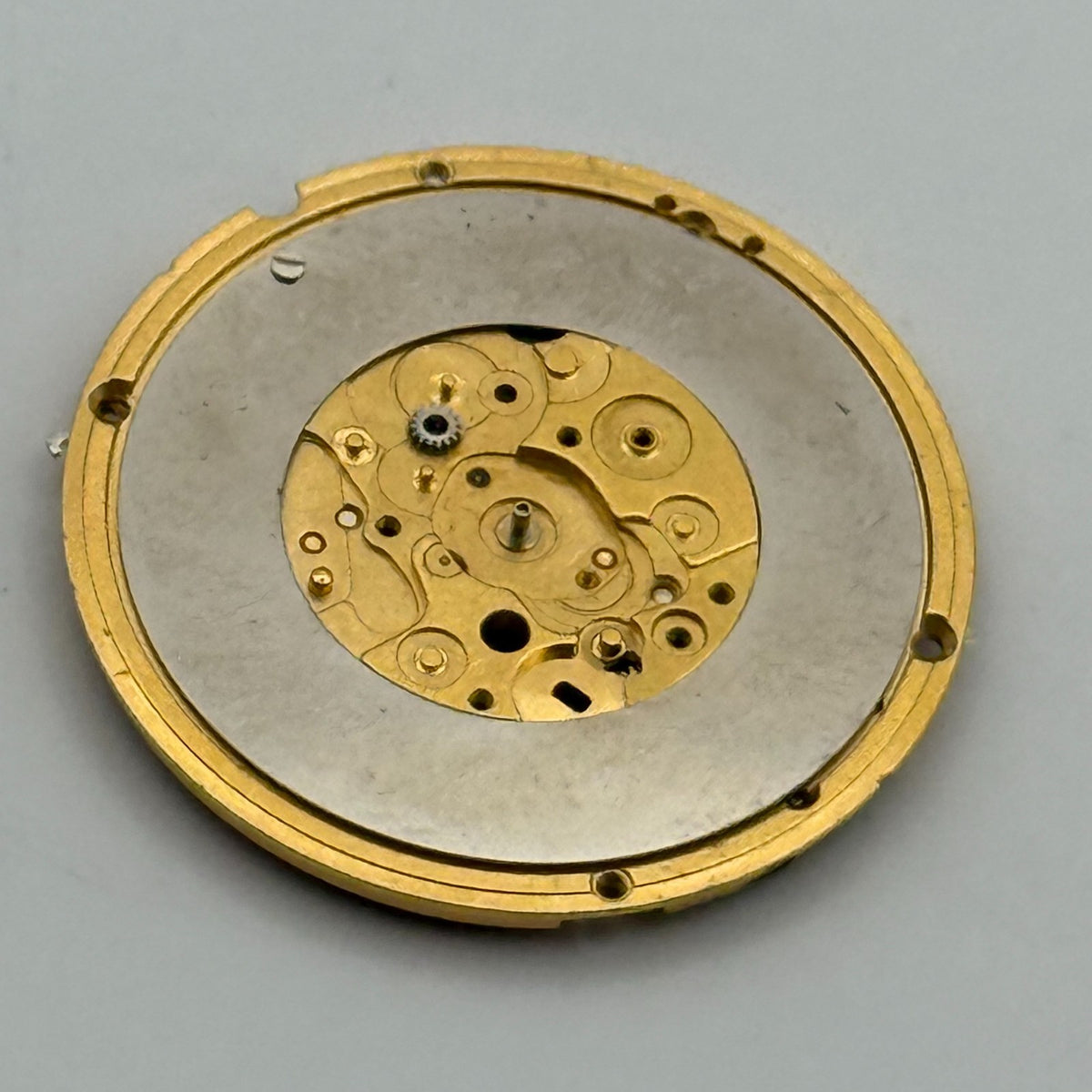 Omega 1434 Quartz Watch Movement - 6 Jewels - For Parts / Repair - 23.8mm