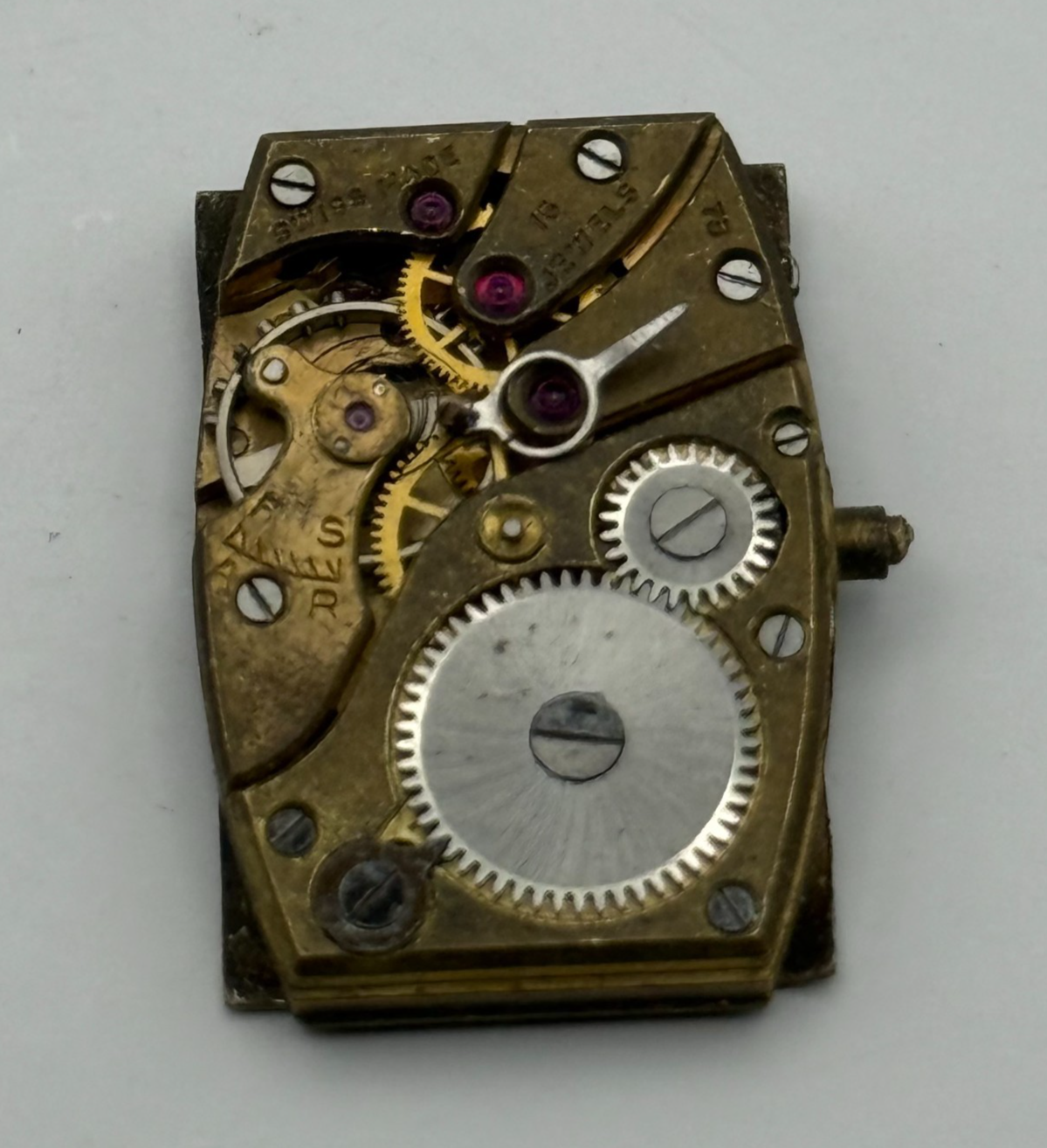 Revue 73 Watch Movement - Rotary Maximus 15 Jewels - For Parts / Repair - 17.4mm