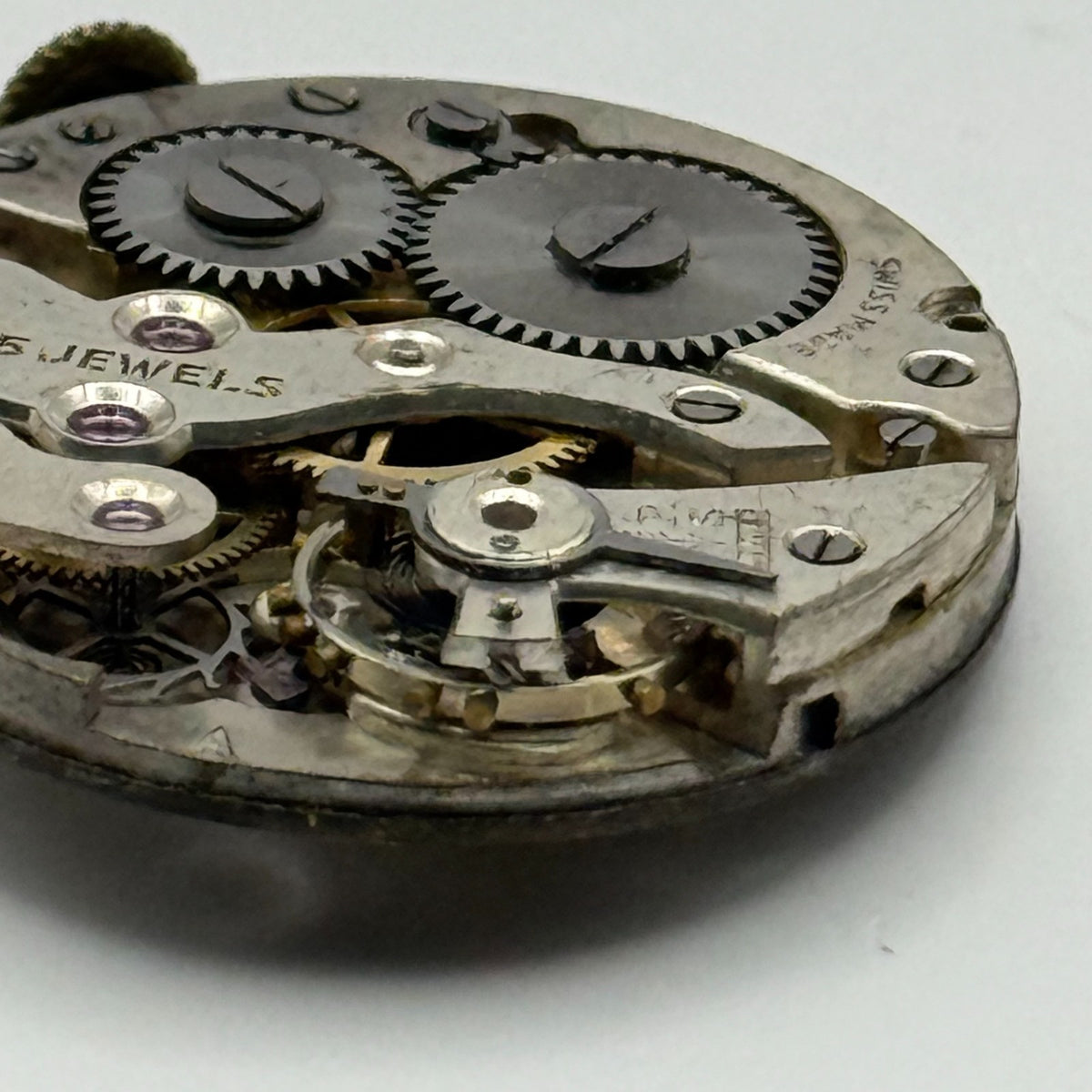 Unidentified Watch Movement 15 Jewels Swiss Manual Wind Parts Repair Spares 26mm