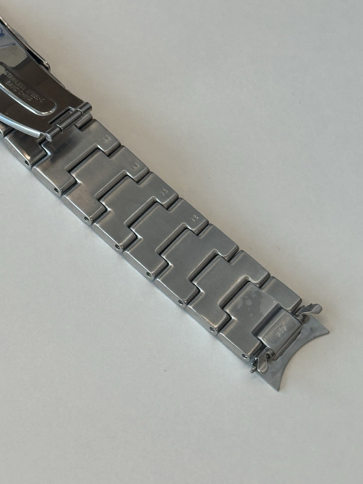 Seiko V172-0AT0 Watch Bracelet - 20mm - M0EV-D-W - New Old Stock