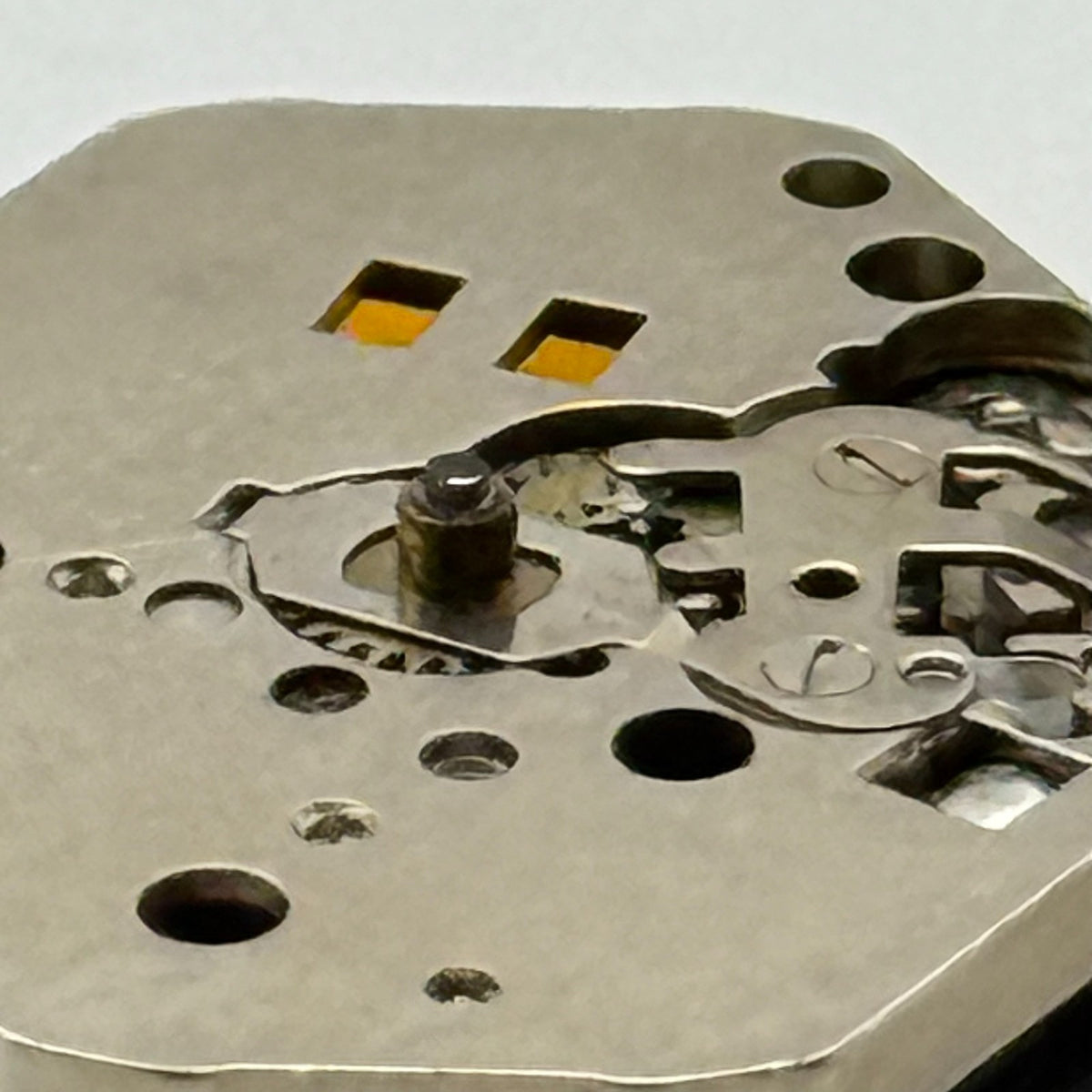 Harley Ronda 672 Watch Movement Quartz 5 Jewels Untested Parts Repair 15.3mm