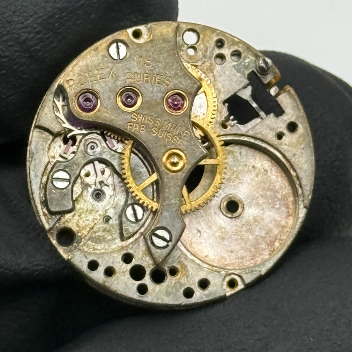 Rolex 8 3/4 Hunter Watch Movement 15 Rubies Fab Suisse For Parts / Repair 19.7mm