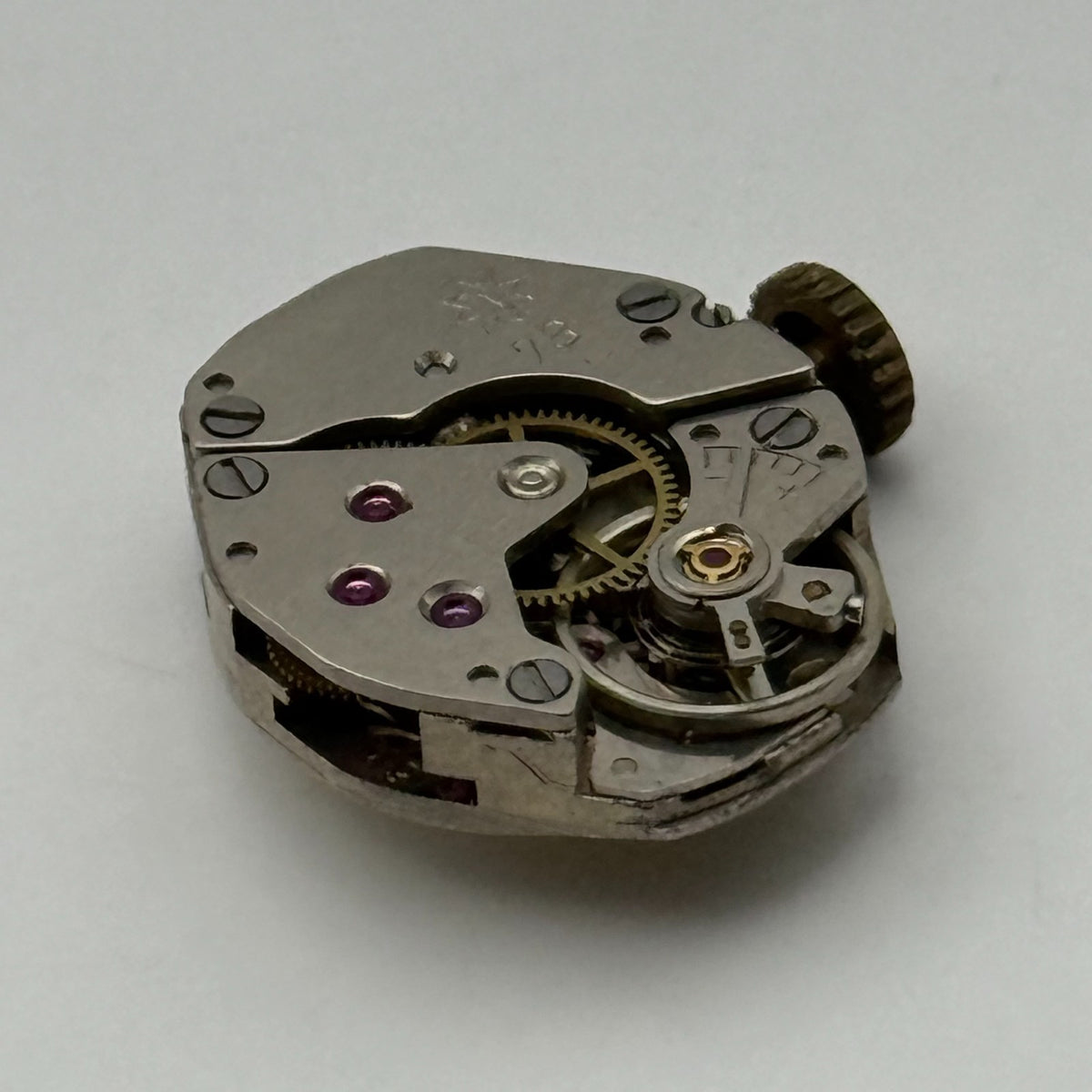 Junghans J73 Watch Movement Running Germany 15 Jewels Manual Wind Parts 15.2mm