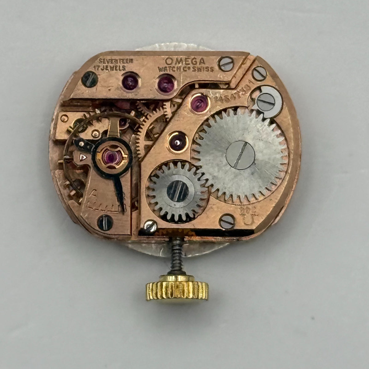 Omega 244 Watch Movement - Ladies 17 Jewels - For Parts / Repair - 17.9mm