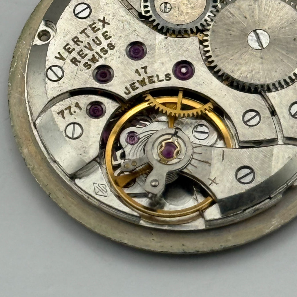 Vertex Revue 77.1 Watch Movement - 17 Jewels - For Parts / Repair - 29mm