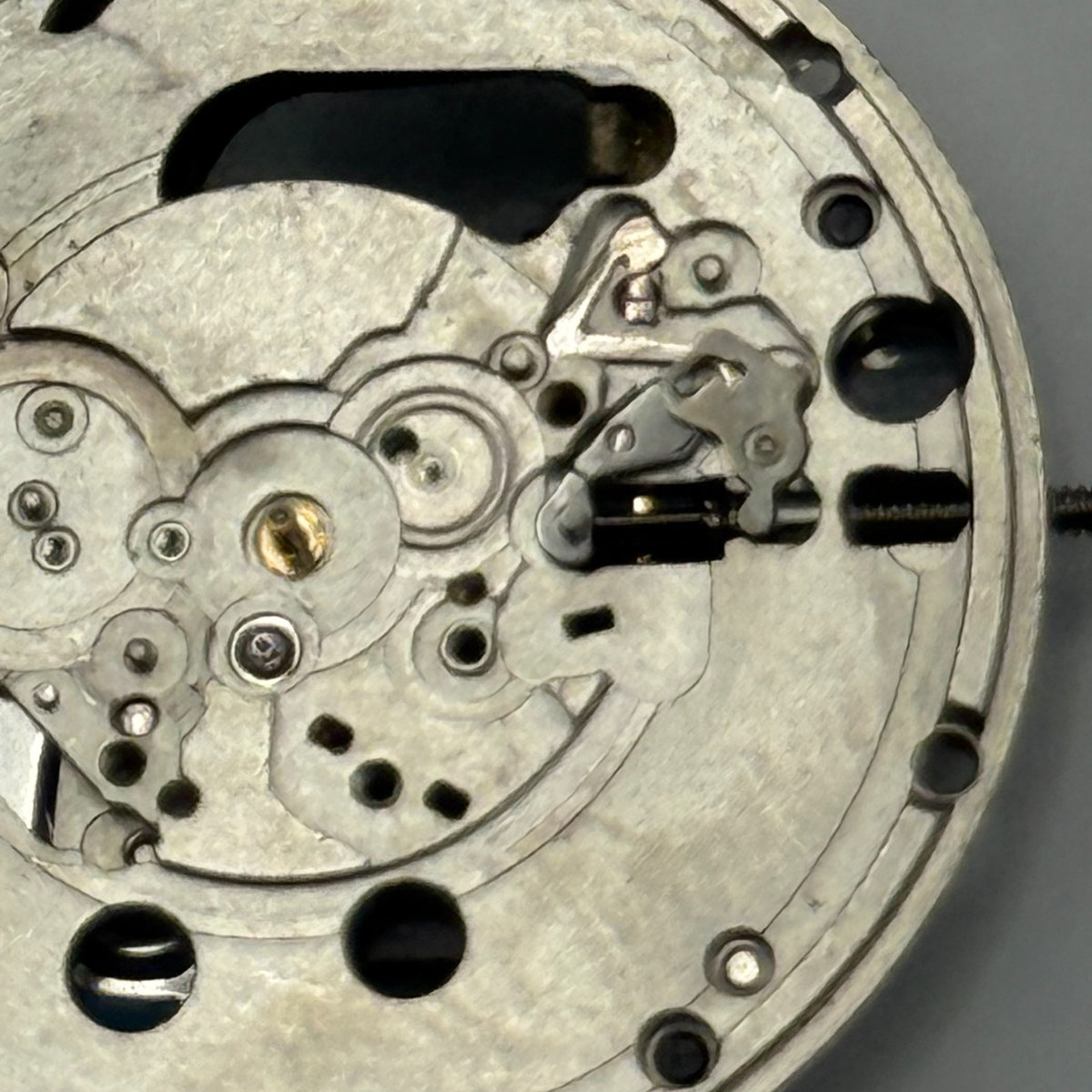 ETA 555.415 Watch Movement Quartz Unadjusted 7 Jewels Swiss Parts Repair 23.9mm