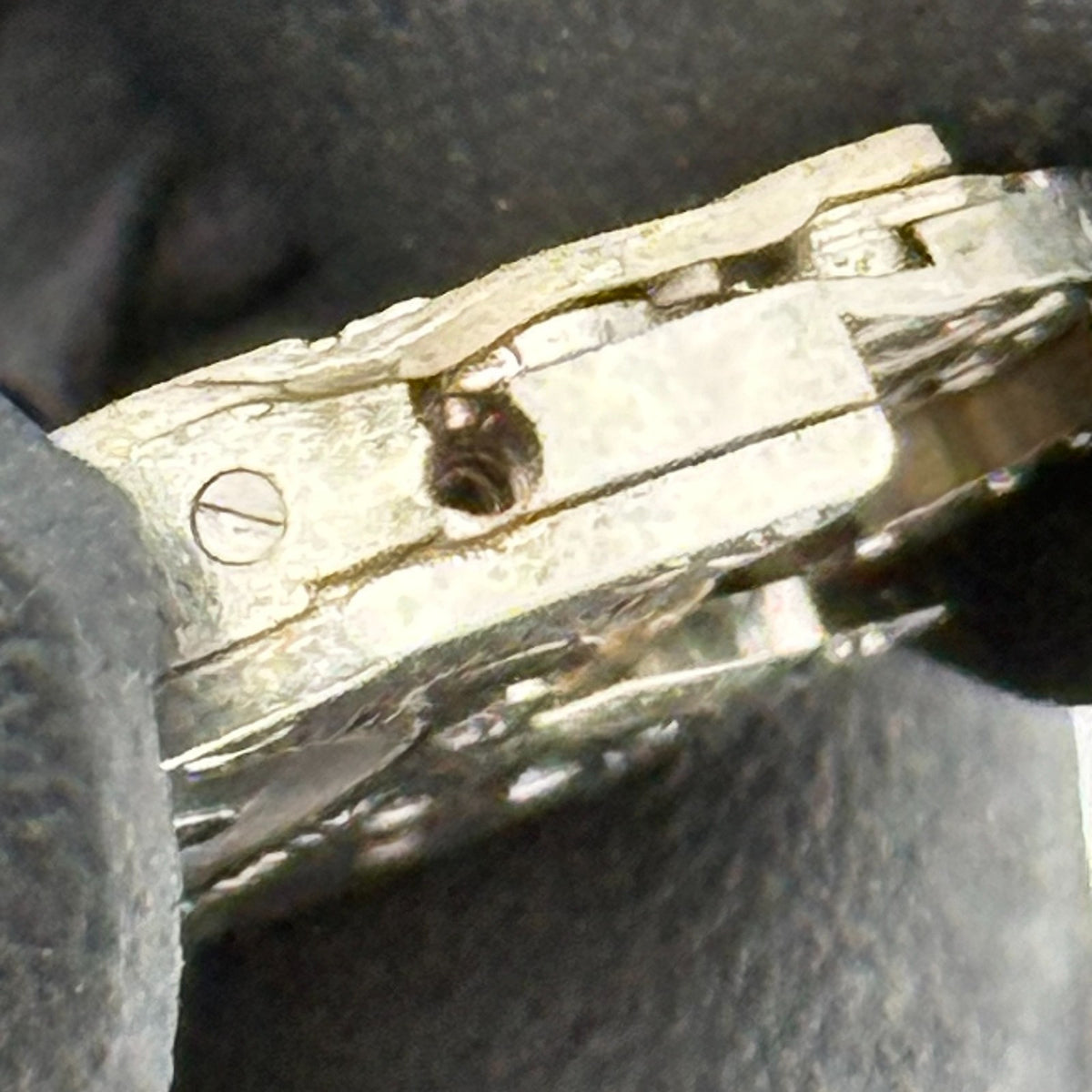 Smiths 950 Watch Movement 17 Jewels Swiss Bad Condition For Parts Repair 12.9mm