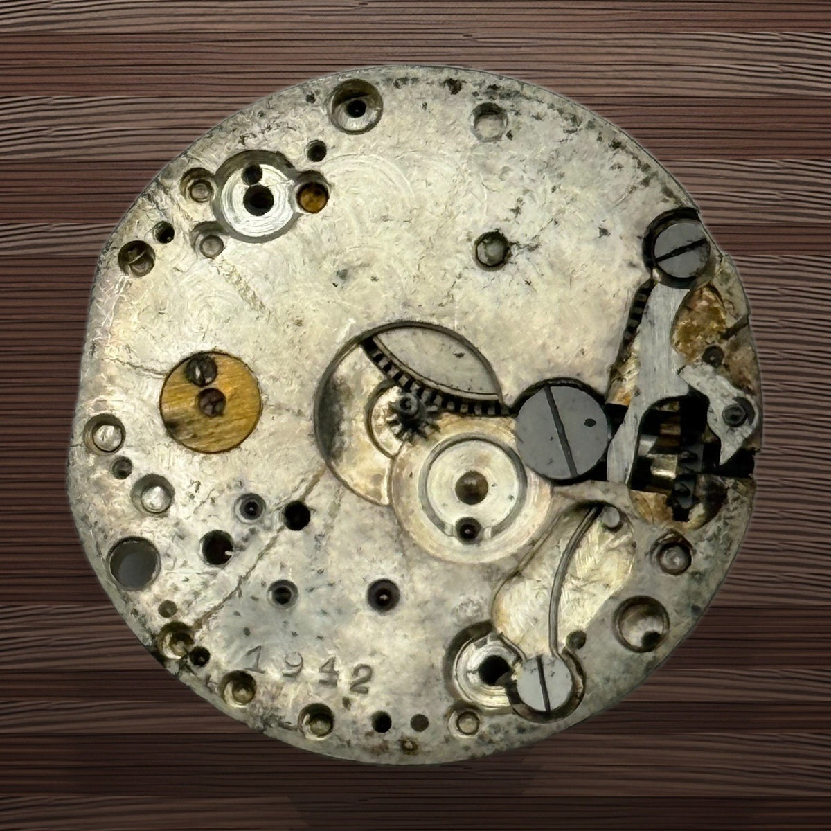Unidentified Watch Movement - For Parts / Repair - 23.2mm